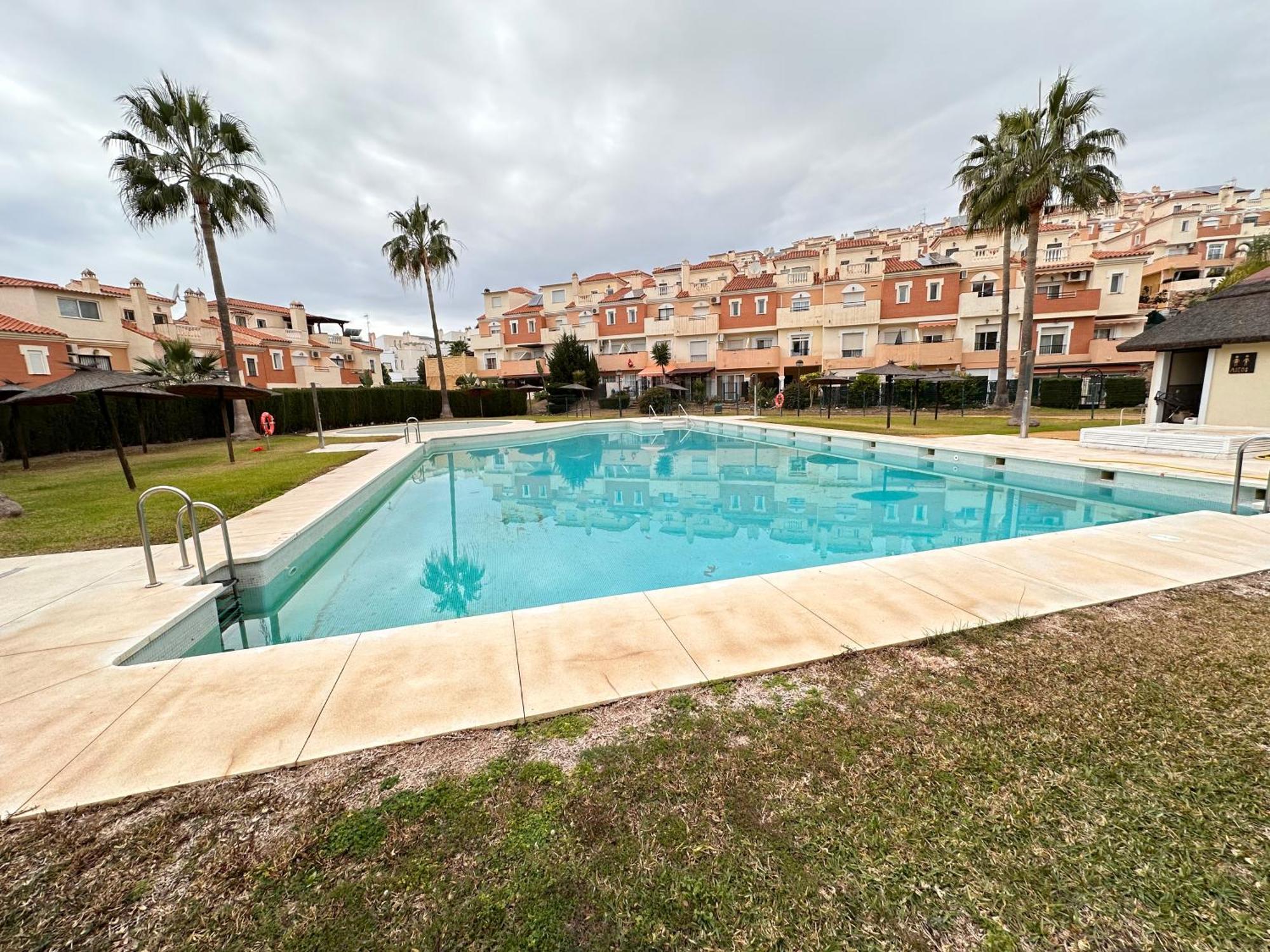 Appartamento La Bella Escondida Piscina Campo De Golf Solarium Y Parking En Centro Historico Málaga