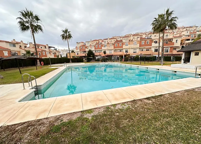 La Bella Escondida Piscina Campo De Golf Solarium Y Parking En Centro Historico